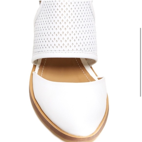 House of Harlow 1960 Esperanza Flats Women’s White Leather Ankle Strap Shooties - Picture 2 of 16